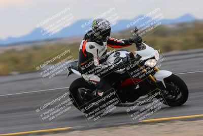 media/Jan-14-2023-SoCal Trackdays (Sat) [[497694156f]]/Turn 11 Inside (950am)/